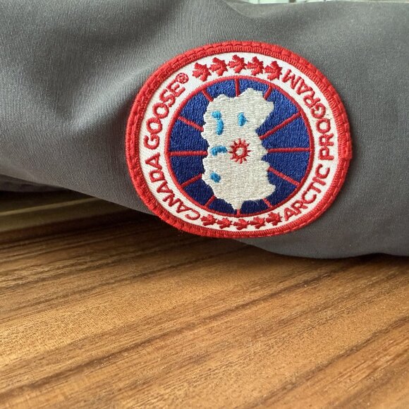 Canada Goose Women's Trillium Parka - Graphite Color - Picture 3 of 11